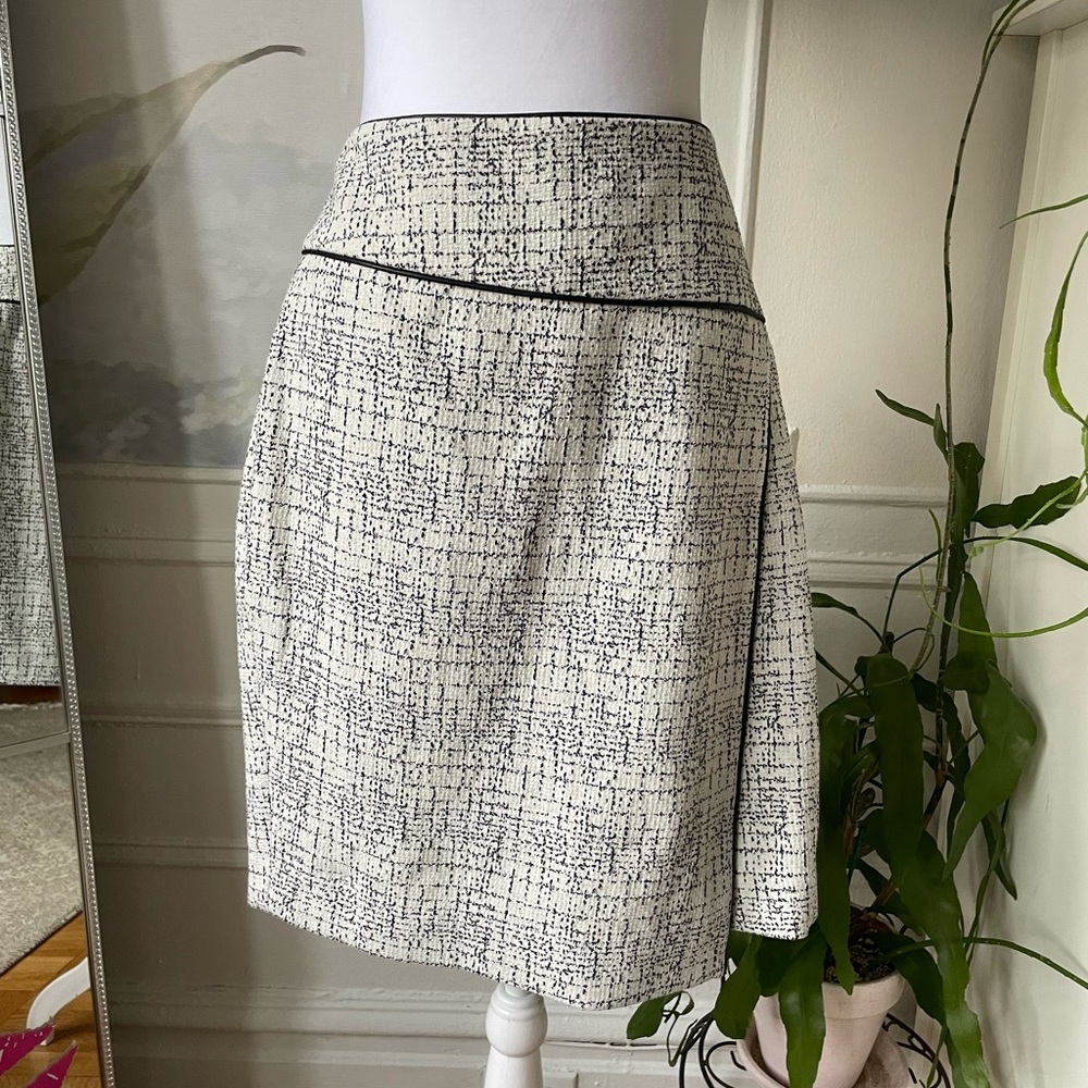 DKNY TWEED SKIRT ▫️🔲
